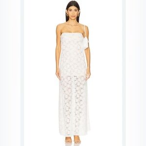 Elegant White Lace Maxi Dress